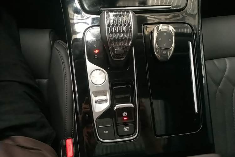 Used GAC Trumpchi M8 2024 Master Series Super Hybrid Edition Gear Lever