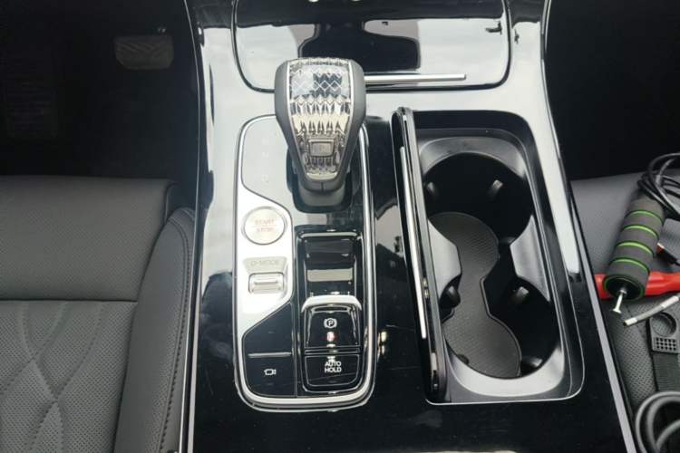 Used GAC Trumpchi M8 2024 Master Series 400T Prestige Edition Gear Lever