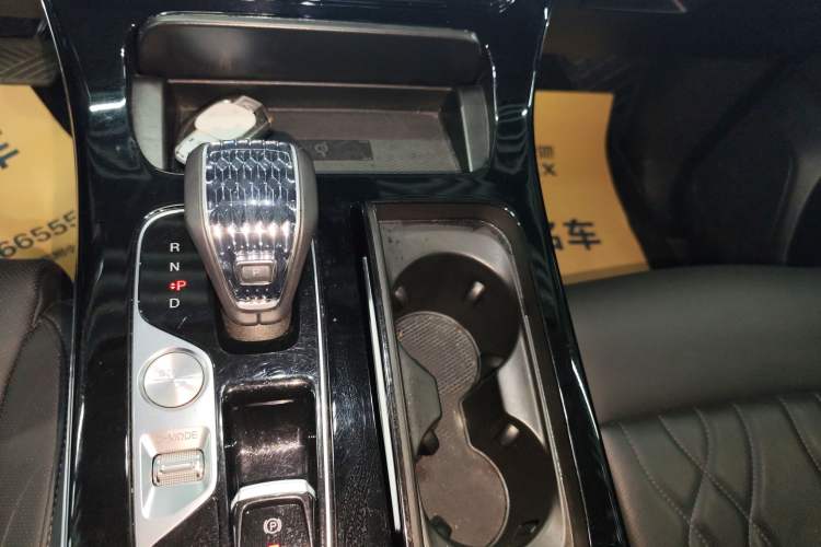 Used GAC Trumpchi M8 2024 Master Series 400T Ultimate Edition Gear Lever