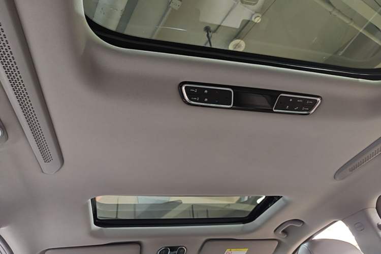 Used GAC Trumpchi M8 2024 Master Series 400T Prestige Edition Headliner