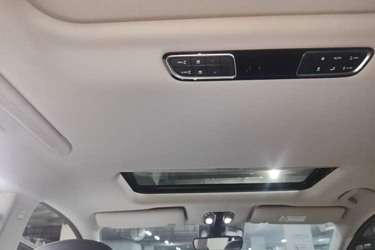Used GAC Trumpchi M8 2024 Master Series 400T Ultimate Edition Headliner