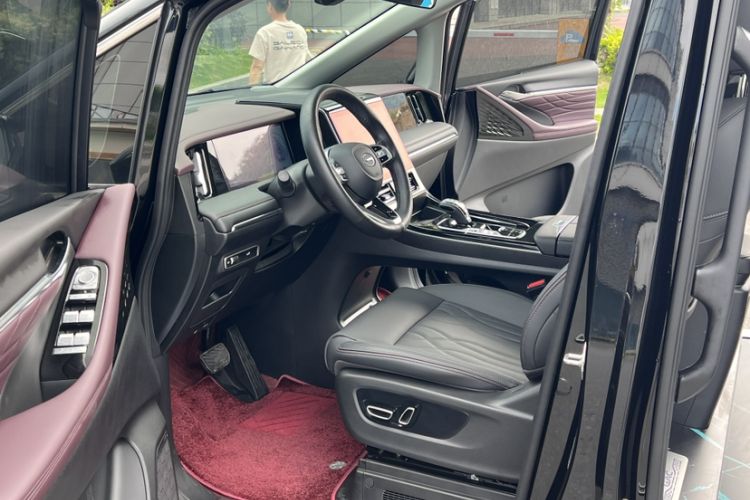 Used GAC Trumpchi M8 2024 Master Series 400T Prestige Edition Interior 1