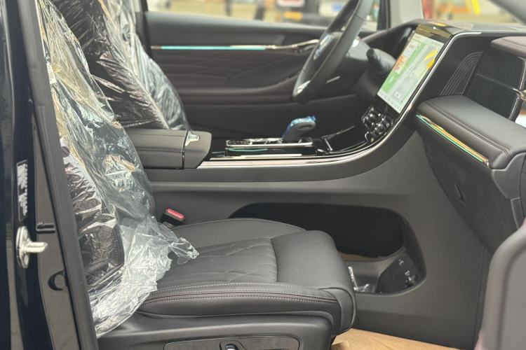 Used GAC Trumpchi M8 2024 Master Series 400T Ultimate Edition Interior 1