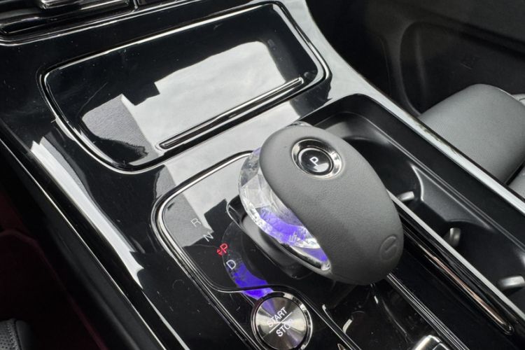 Used GAC Trumpchi M8 2024 Zongshi Series Dual-Motor Supreme Edition Interior 1