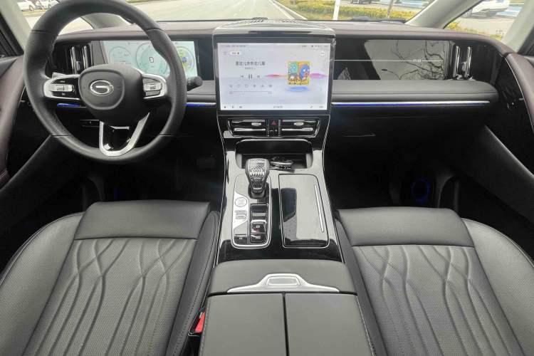 Used GAC Trumpchi M8 2024 Master Series 400T Prestige Edition Interior 1