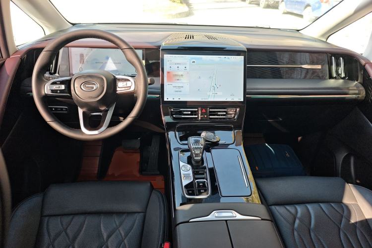 Used GAC Trumpchi M8 2024 Master Series Super Hybrid Edition Interior 2