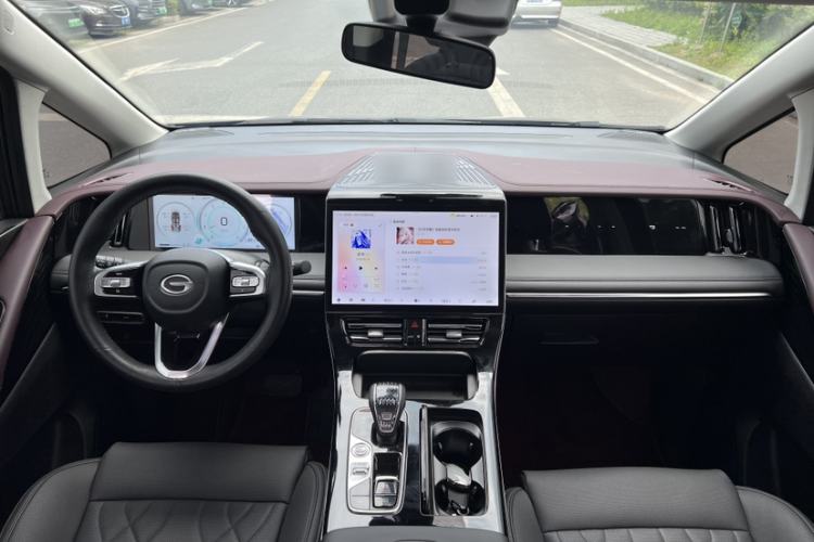 Used GAC Trumpchi M8 2024 Master Series 400T Prestige Edition Interior 2