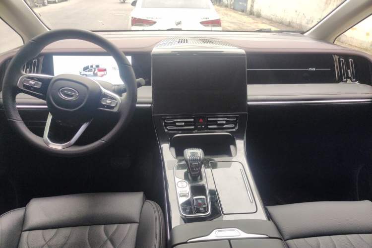 Used GAC Trumpchi M8 2024 Master Series 400T Prestige Edition Interior 2