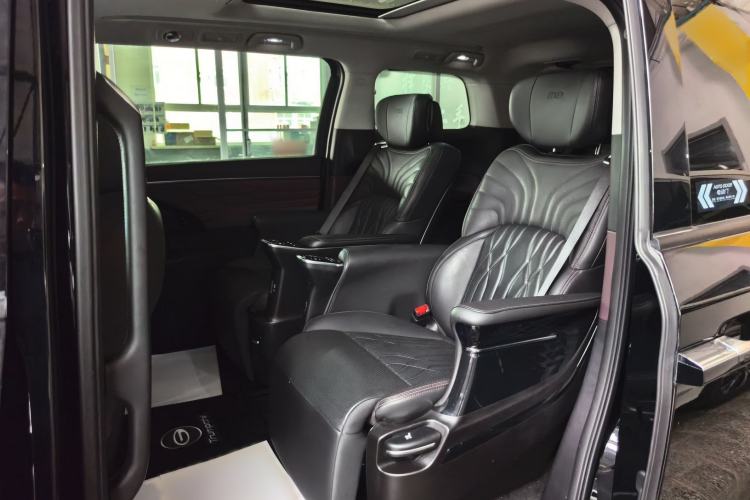 Used GAC Trumpchi M8 2024 Master Series 400T Prestige Edition Interior 2