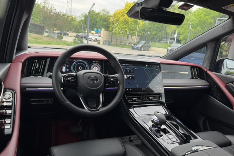 Used GAC Trumpchi M8 2024 Zongshi Series Dual-Motor Supreme Edition Interior 2