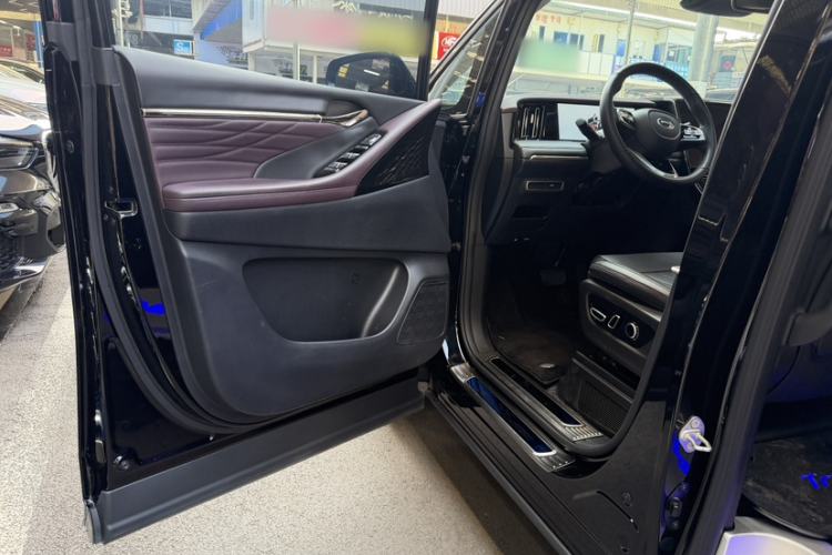 Used GAC Trumpchi M8 2024 Master Series 400T Ultimate Edition Interior 2