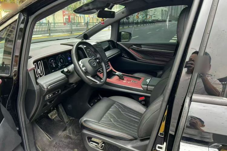 Used GAC Trumpchi M8 2024 Master Series 400T Prestige Edition Interior 2