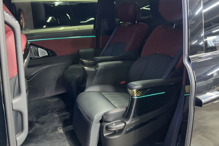 Used GAC Trumpchi M8 2024 Zongshi Series 400T Ultimate Edition Interior 2