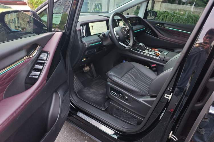 Used GAC Trumpchi M8 2024 Master Series 400T Ultimate Edition Interior 3