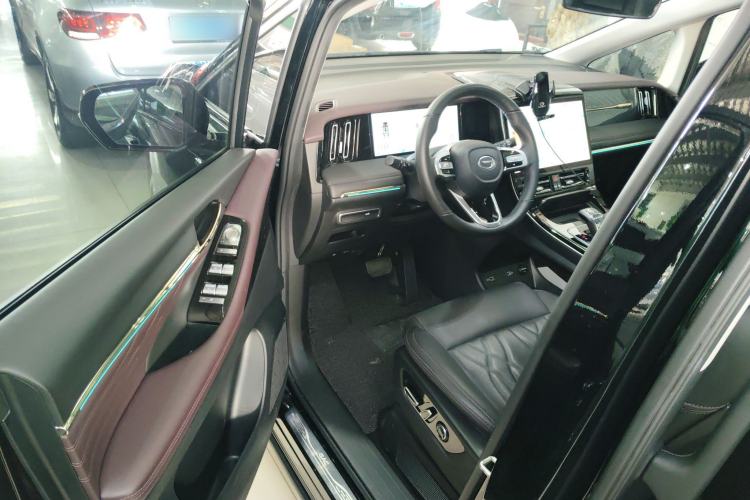 Used GAC Trumpchi M8 2024 Master Series 400T Ultimate Edition Interior 3