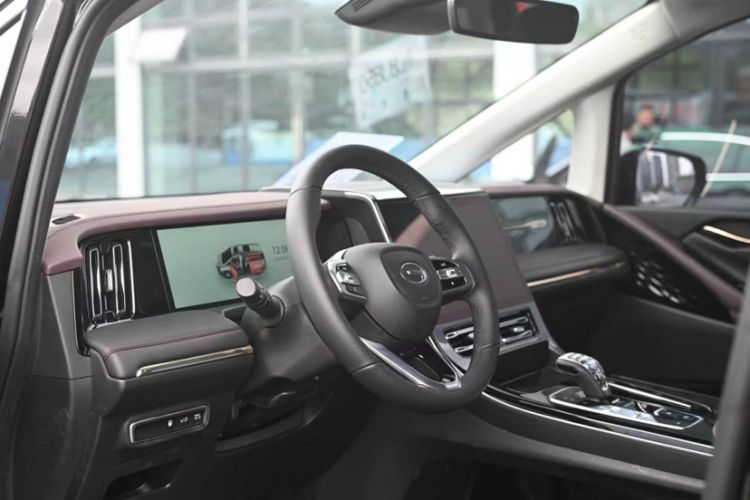 Used GAC Trumpchi M8 2024 Master Series Super Hybrid Edition Interior 3