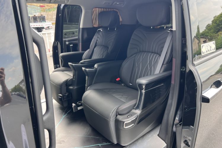 Used GAC Trumpchi M8 2024 Master Series 400T Prestige Edition Interior 3