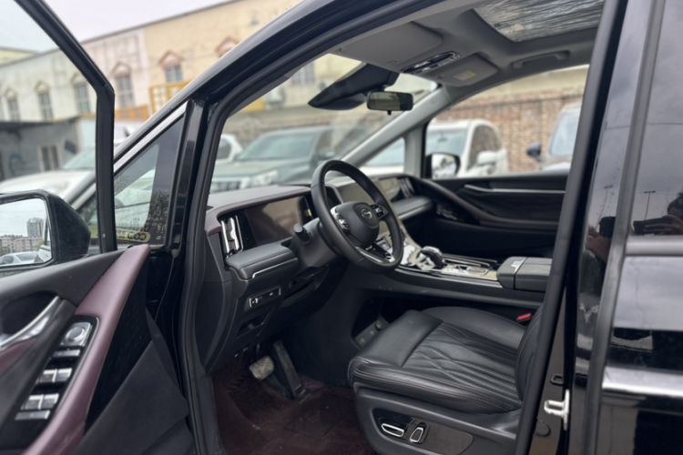 Used GAC Trumpchi M8 2024 Master Series 400T Prestige Edition Interior 3