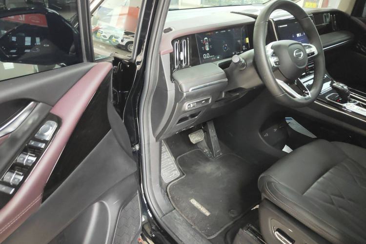 Used GAC Trumpchi M8 2024 Master Series 400T Prestige Edition Interior 3
