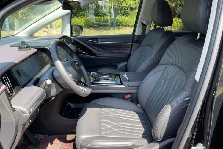 Used GAC Trumpchi M8 2024 Master Series 400T Prestige Edition Interior 3