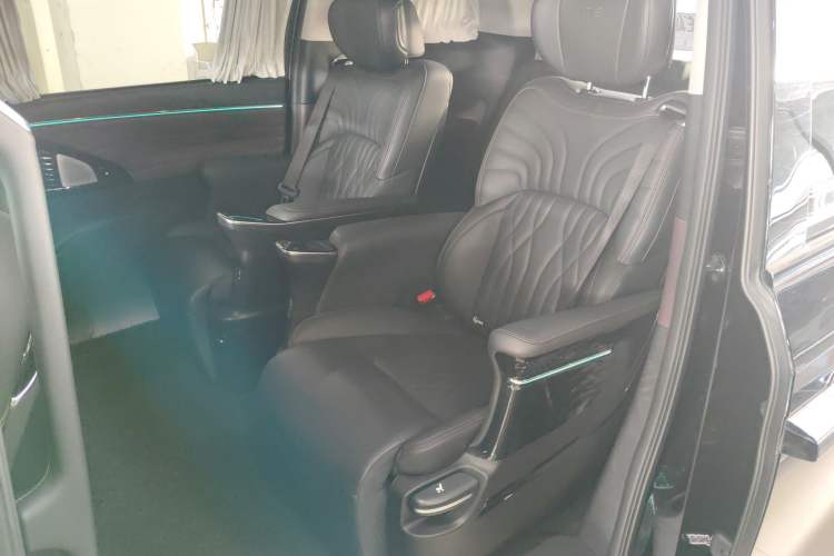 Used GAC Trumpchi M8 2024 Master Series 400T Ultimate Edition Interior 4