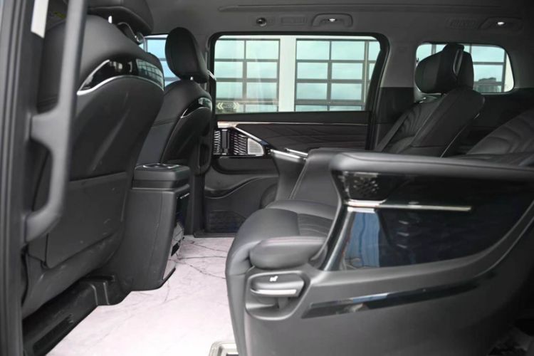 Used GAC Trumpchi M8 2024 Master Series Super Hybrid Edition Interior 4