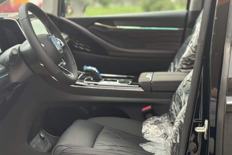 Used GAC Trumpchi M8 2024 Master Series 400T Ultimate Edition Interior 4