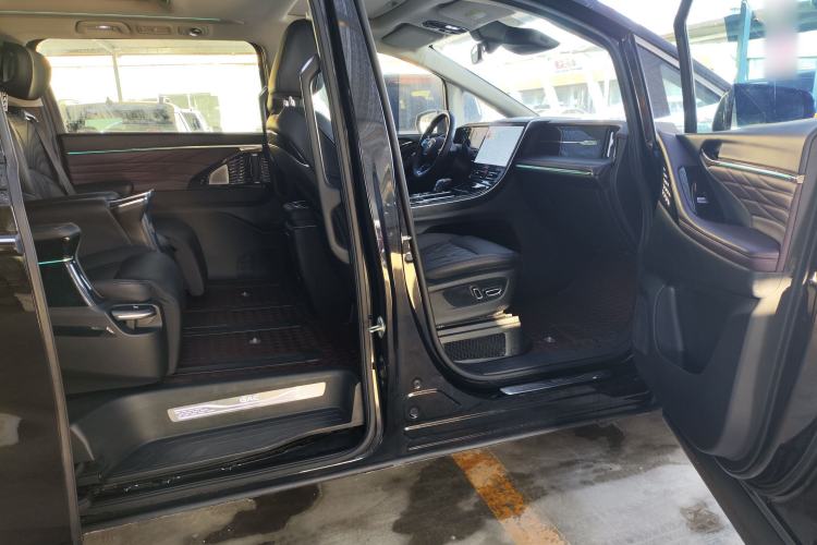 Used GAC Trumpchi M8 2024 Master Series 400T Ultimate Edition Interior 4