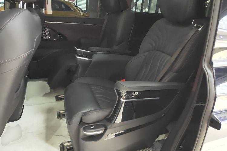 Used GAC Trumpchi M8 2024 Master Series 400T Prestige Edition Interior 4