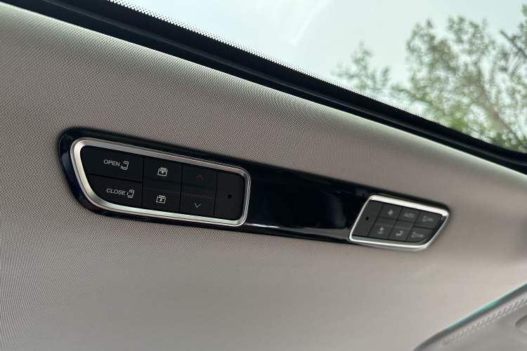 Used GAC Trumpchi M8 2024 Master Series 400T Ultimate Edition Interior 5