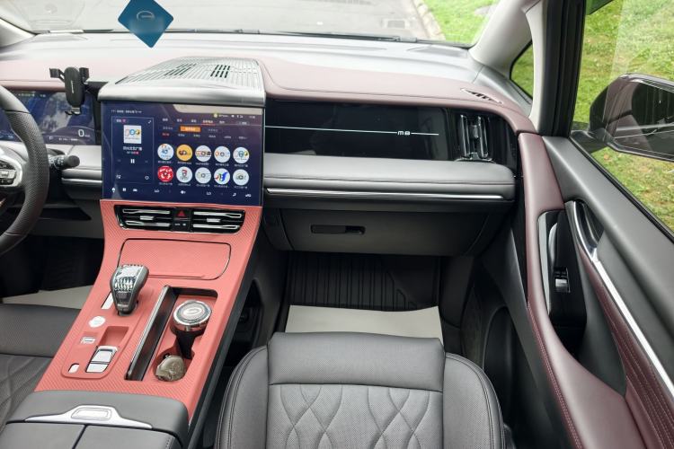 Used GAC Trumpchi M8 2024 Master Series 400T Prestige Edition Interior 5