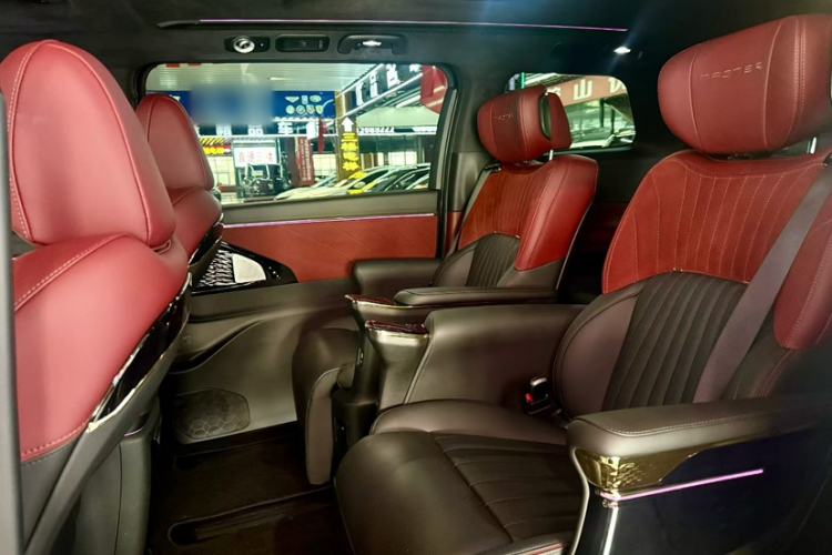 Used GAC Trumpchi M8 2024 Zongshi Series Dual-Motor Supreme Edition Interior 6