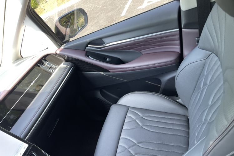 Used GAC Trumpchi M8 2024 Master Series 400T Prestige Edition Interior 6