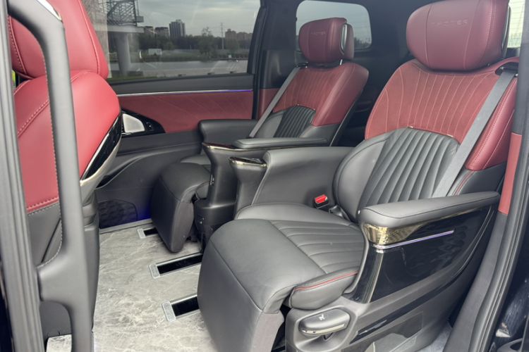 Used GAC Trumpchi M8 2024 Zongshi Series Dual-Motor Supreme Edition Interior 7