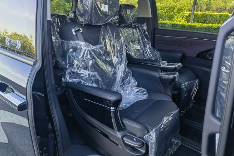 Used GAC Trumpchi M8 2024 Master Series 400T Prestige Edition Interior 7