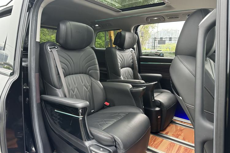 Used GAC Trumpchi M8 2024 Master Series 400T Ultimate Edition Interior 9
