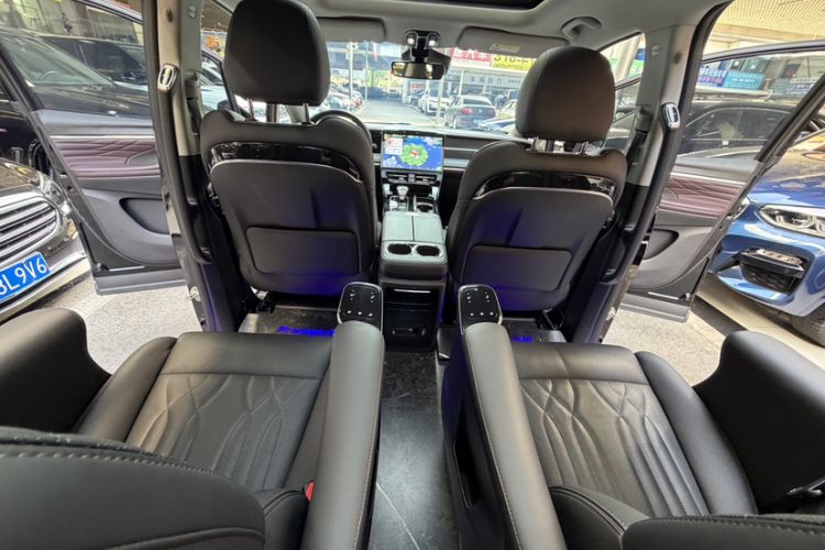 Used GAC Trumpchi M8 2024 Master Series 400T Ultimate Edition Interior 9