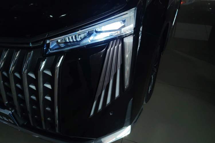Used GAC Trumpchi M8 2024 Master Series 400T Ultimate Edition Left Front Headlight