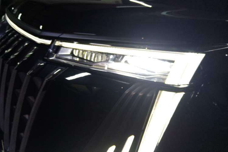 Used GAC Trumpchi M8 2024 Master Series 400T Ultimate Edition Left Front Headlight