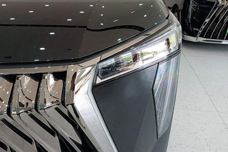 Used GAC Trumpchi M8 2024 Zongshi Series 400T Ultimate Edition Left Front Headlight