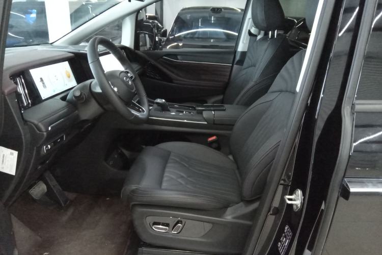 Used GAC Trumpchi M8 2024 Master Series 400T Prestige Edition Left Front Seat