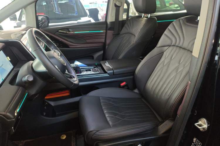 Used GAC Trumpchi M8 2024 Master Series 400T Ultimate Edition Left Front Seat