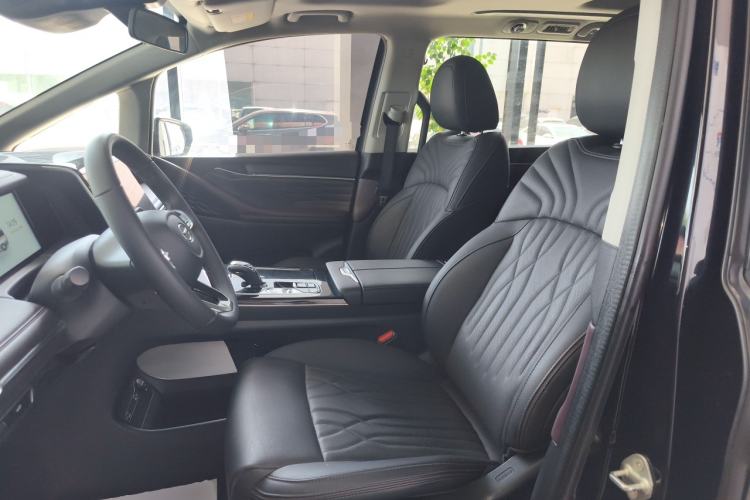 Used GAC Trumpchi M8 2024 Master Series 400T Prestige Edition Left Front Seat