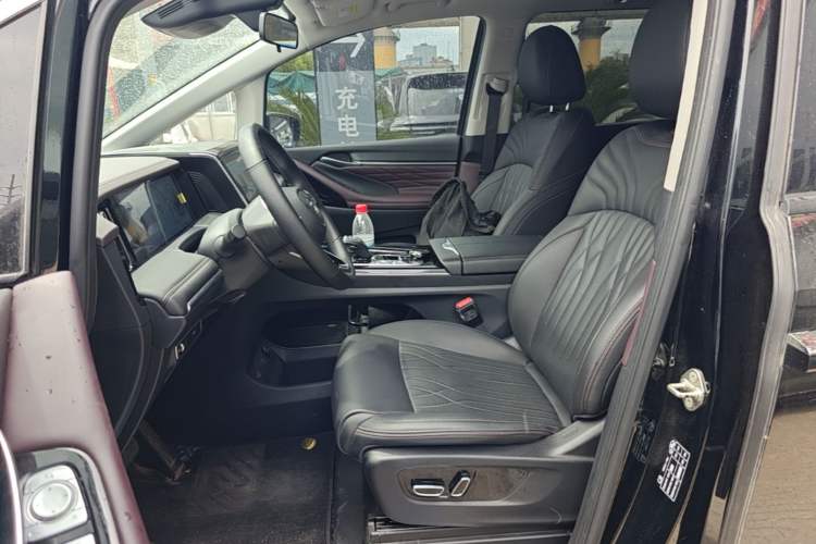 Used GAC Trumpchi M8 2024 Master Series 400T Prestige Edition Left Front Seat