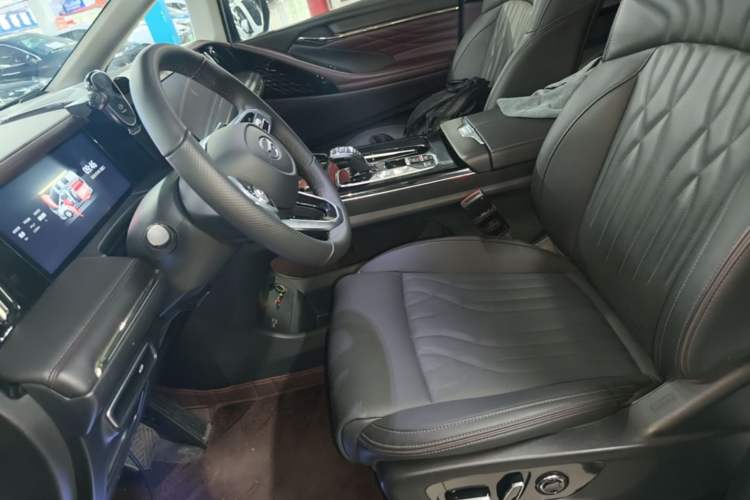 Used GAC Trumpchi M8 2024 Master Series 400T Ultimate Edition Left Front Seat