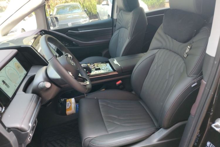 Used GAC Trumpchi M8 2024 Master Series 400T Prestige Edition Left Front Seat