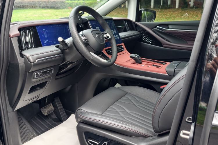 Used GAC Trumpchi M8 2024 Master Series 400T Prestige Edition Left Front Seat