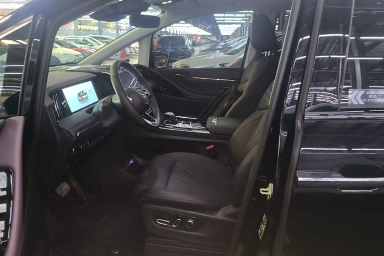 Used GAC Trumpchi M8 2024 Master Series Super Hybrid Edition Left Front Seat