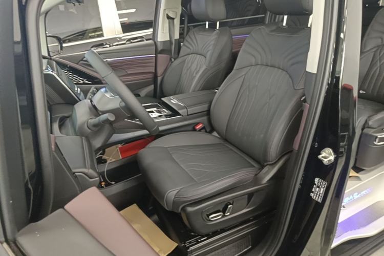 Used GAC Trumpchi M8 2024 Master Series 400T Prestige Edition Left Front Seat