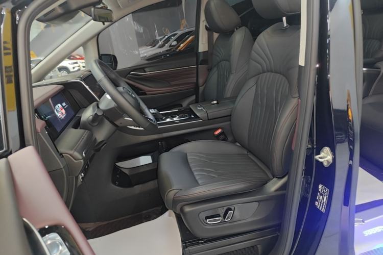 Used GAC Trumpchi M8 2024 Master Series 400T Prestige Edition Left Front Seat